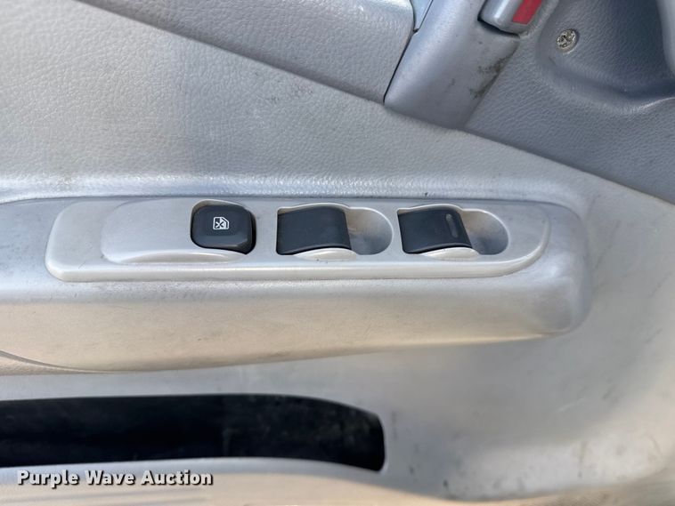 image for item EU4021 2007 Sterling 500 box truck