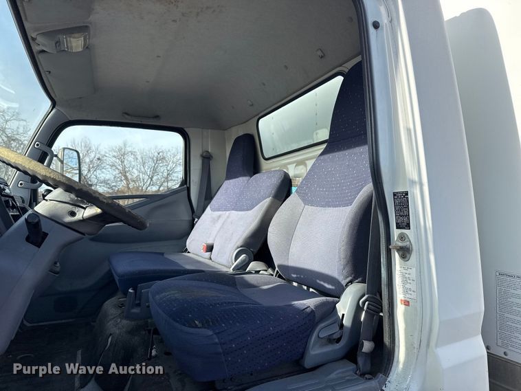 image for item EU4021 2007 Sterling 500 box truck