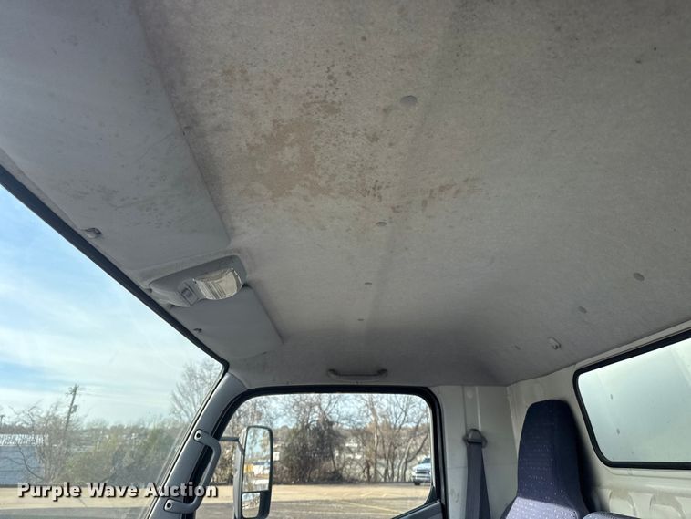 image for item EU4021 2007 Sterling 500 box truck