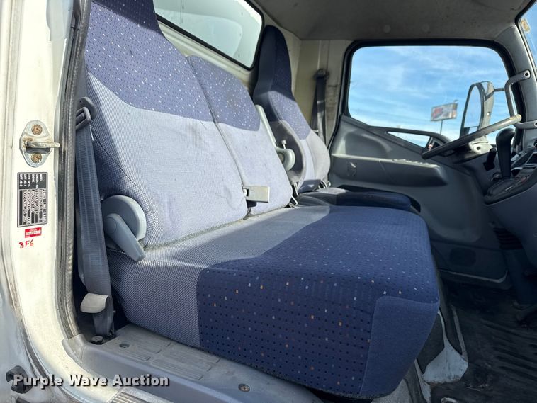 image for item EU4021 2007 Sterling 500 box truck