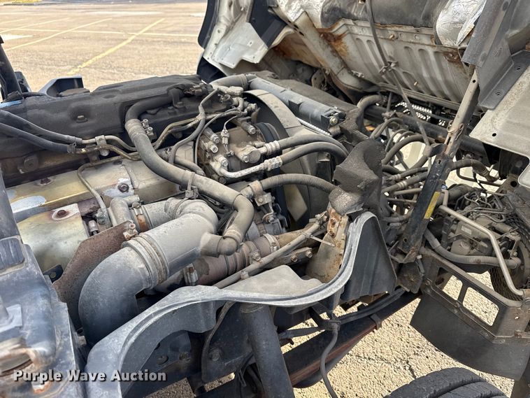 image for item EU4021 2007 Sterling 500 box truck