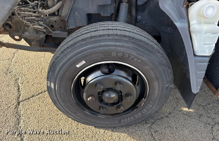 image for item EU4021 2007 Sterling 500 box truck