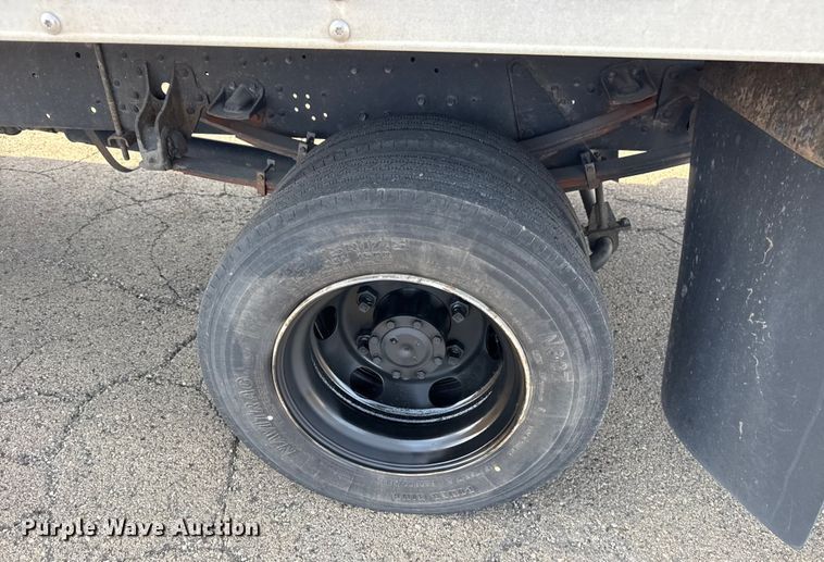 image for item EU4021 2007 Sterling 500 box truck