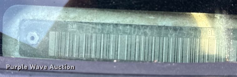 image for item EU4022 2006 Chevrolet Silverado 3500 flatbed pickup truck