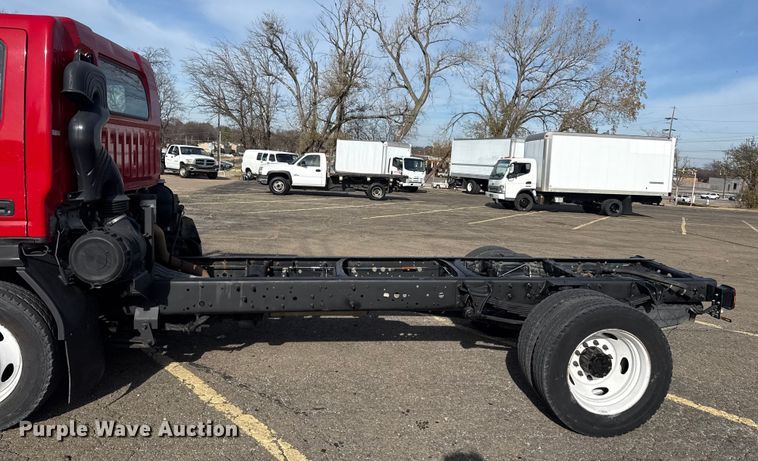 image for item EU4023 2006 Ford 450 truck cab and chassis