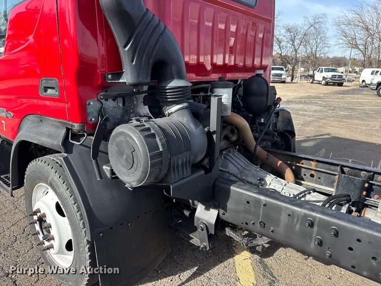 image for item EU4023 2006 Ford 450 truck cab and chassis