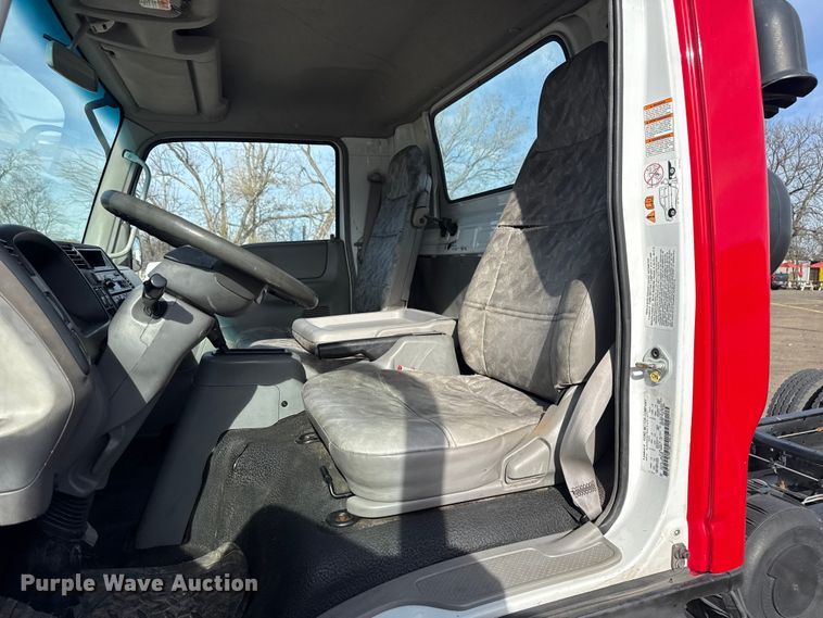 image for item EU4023 2006 Ford 450 truck cab and chassis