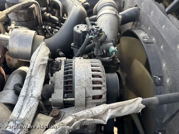 image for item EU4023 2006 Ford 450 truck cab and chassis