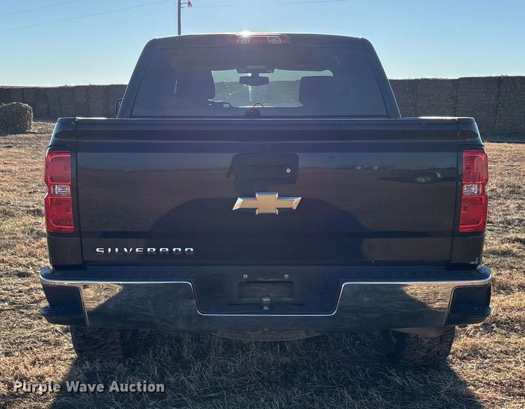 image for item EU4731 2015 Chevrolet Silverado 1500 Crew Cab pickup truck