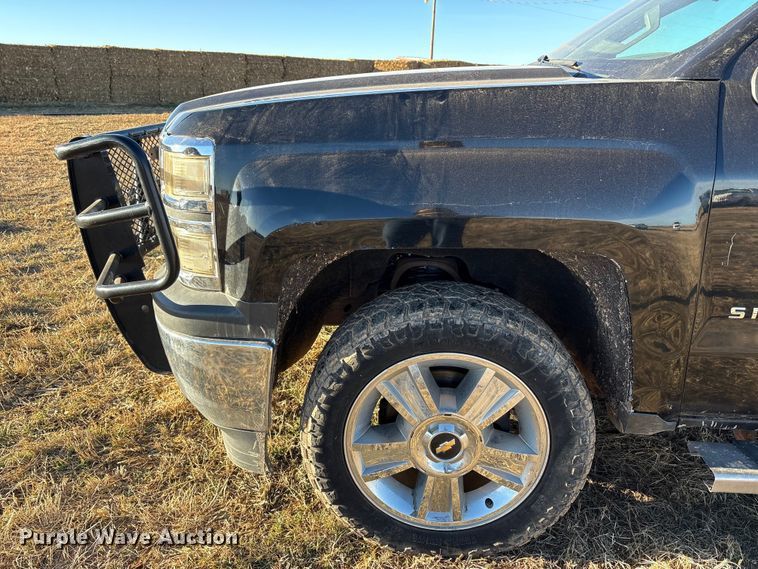 image for item EU4731 2015 Chevrolet Silverado 1500 Crew Cab pickup truck