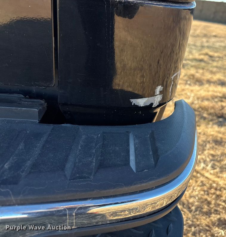 image for item EU4731 2015 Chevrolet Silverado 1500 Crew Cab pickup truck