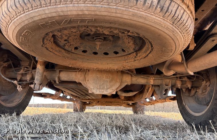 image for item EU4731 2015 Chevrolet Silverado 1500 Crew Cab pickup truck