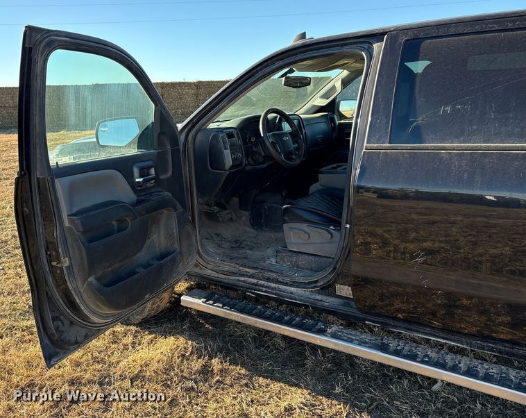 image for item EU4731 2015 Chevrolet Silverado 1500 Crew Cab pickup truck