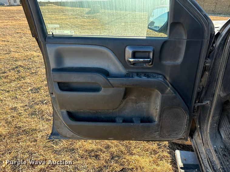 image for item EU4731 2015 Chevrolet Silverado 1500 Crew Cab pickup truck