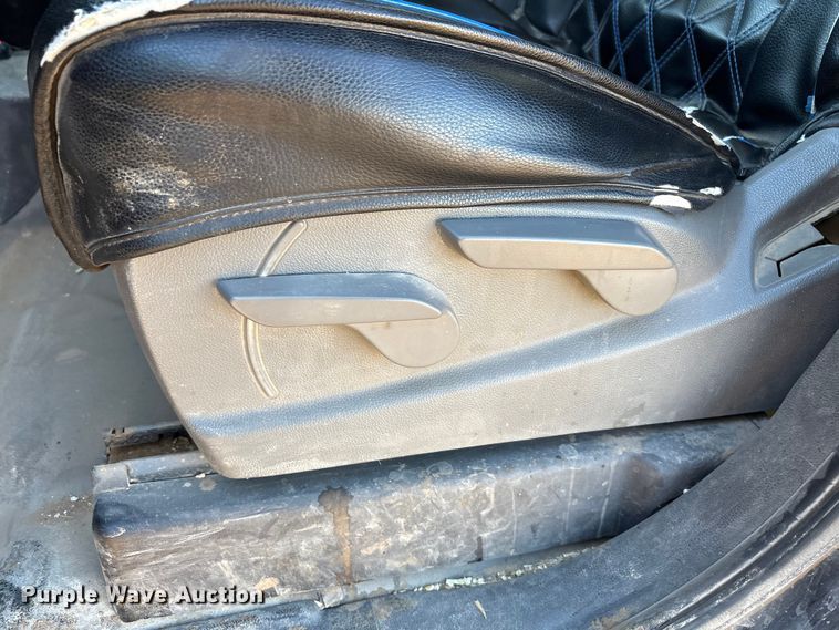 image for item EU4731 2015 Chevrolet Silverado 1500 Crew Cab pickup truck