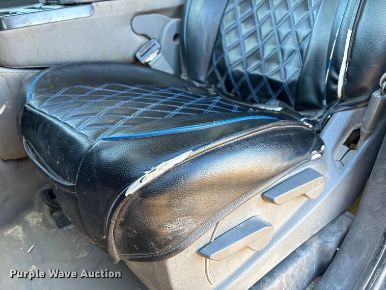 image for item EU4731 2015 Chevrolet Silverado 1500 Crew Cab pickup truck