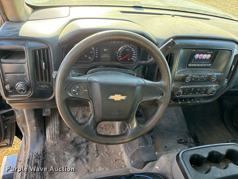 image for item EU4731 2015 Chevrolet Silverado 1500 Crew Cab pickup truck