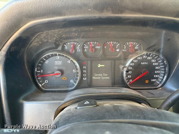 image for item EU4731 2015 Chevrolet Silverado 1500 Crew Cab pickup truck