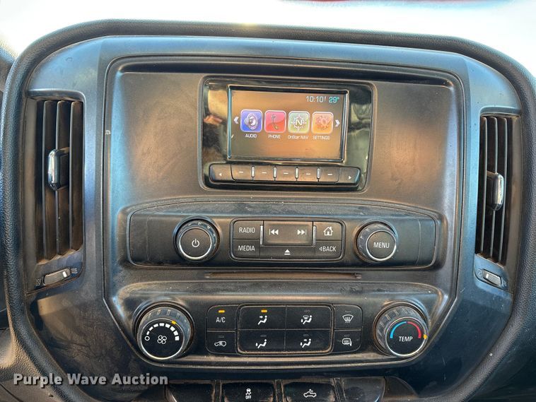 image for item EU4731 2015 Chevrolet Silverado 1500 Crew Cab pickup truck