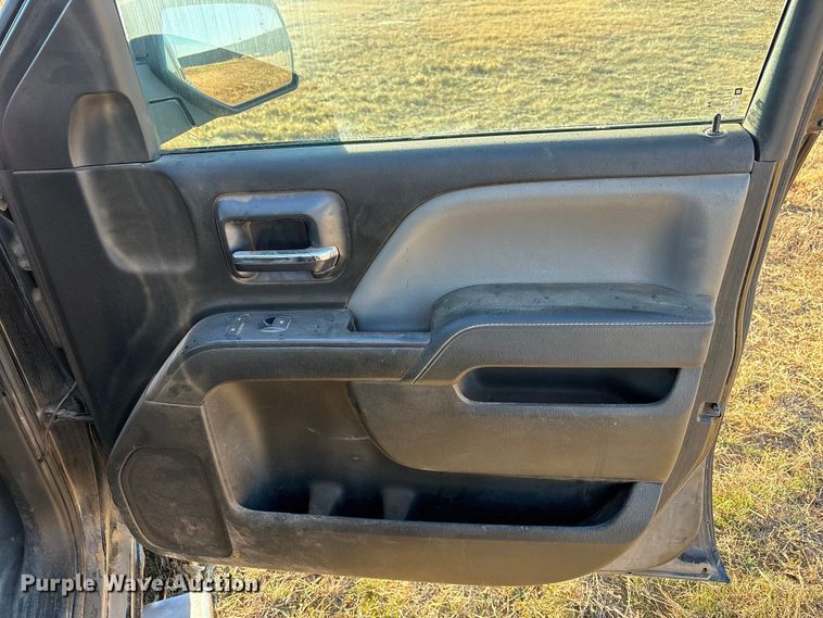 image for item EU4731 2015 Chevrolet Silverado 1500 Crew Cab pickup truck