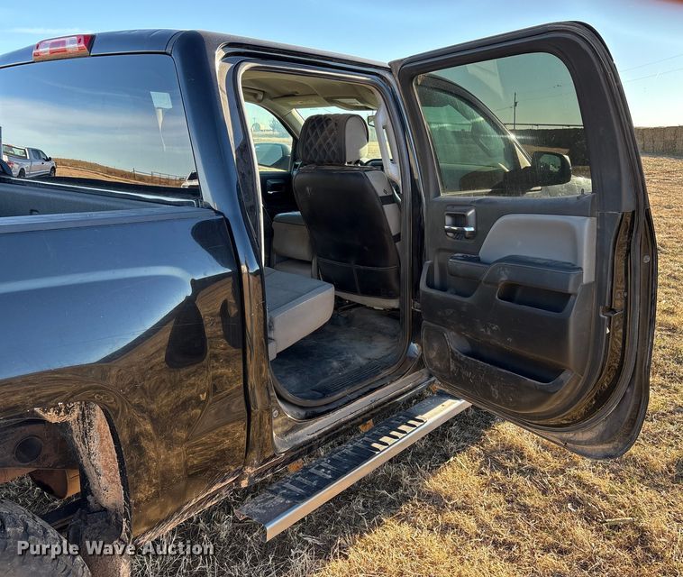 image for item EU4731 2015 Chevrolet Silverado 1500 Crew Cab pickup truck