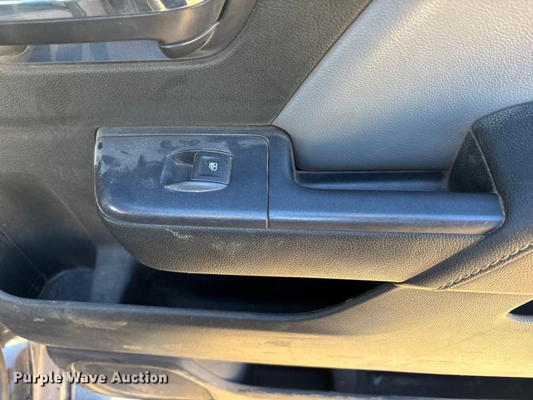 image for item EU4731 2015 Chevrolet Silverado 1500 Crew Cab pickup truck