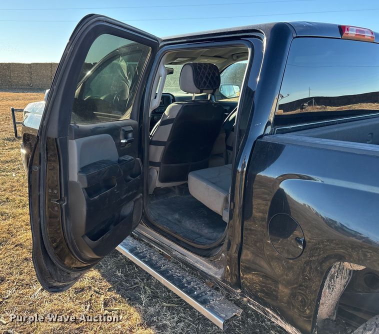 image for item EU4731 2015 Chevrolet Silverado 1500 Crew Cab pickup truck