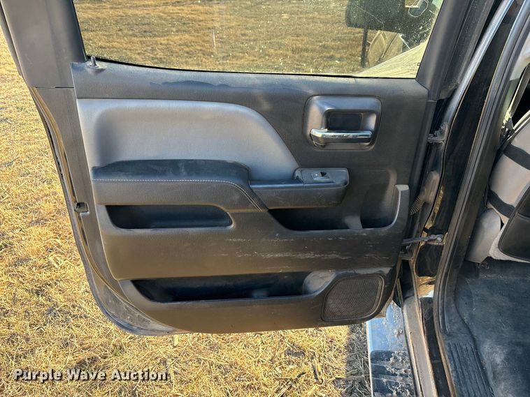 image for item EU4731 2015 Chevrolet Silverado 1500 Crew Cab pickup truck