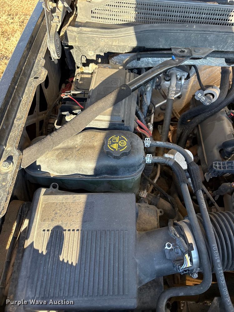 image for item EU4731 2015 Chevrolet Silverado 1500 Crew Cab pickup truck