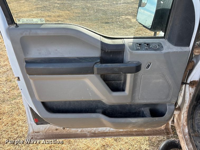 image for item EU4732 2018 Ford F150 SuperCab pickup truck