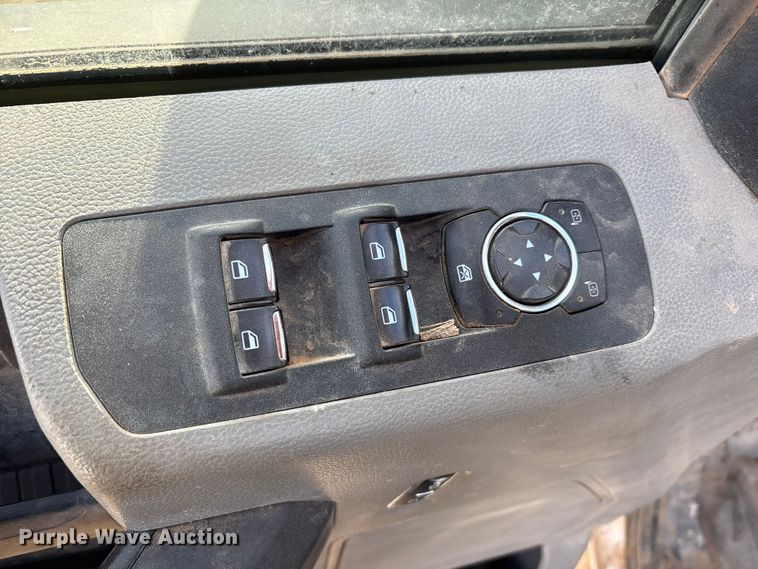 image for item EU4732 2018 Ford F150 SuperCab pickup truck