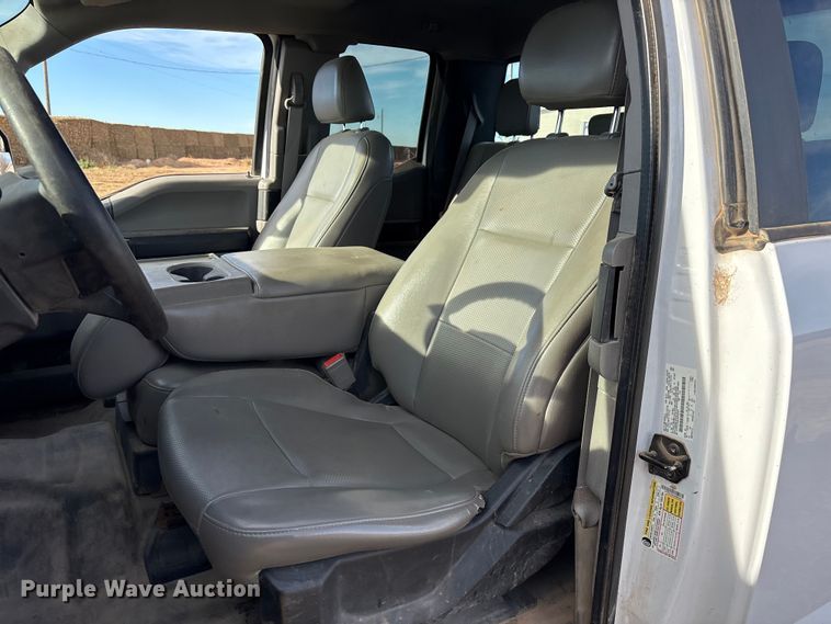 image for item EU4732 2018 Ford F150 SuperCab pickup truck