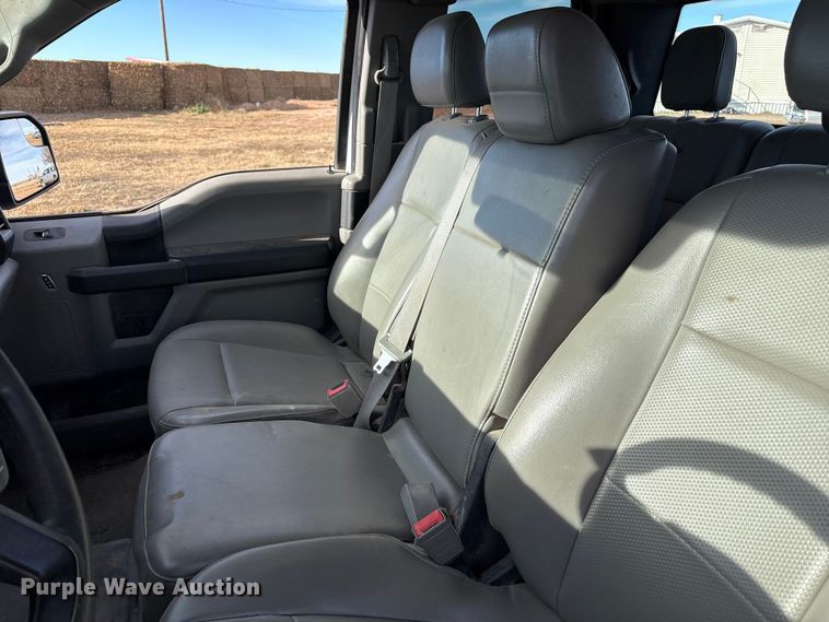 image for item EU4732 2018 Ford F150 SuperCab pickup truck