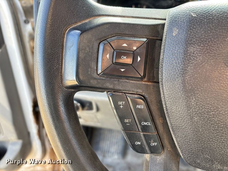 image for item EU4732 2018 Ford F150 SuperCab pickup truck