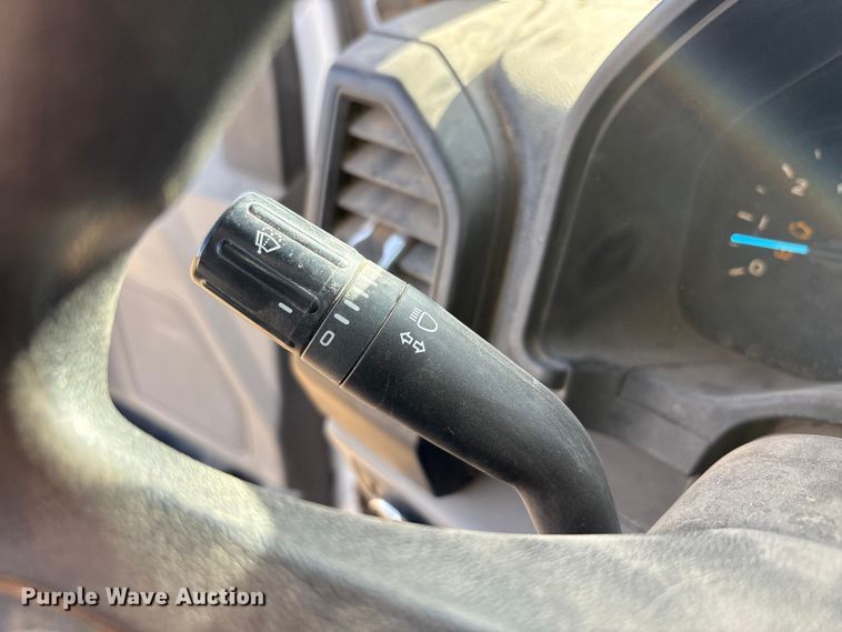 image for item EU4732 2018 Ford F150 SuperCab pickup truck