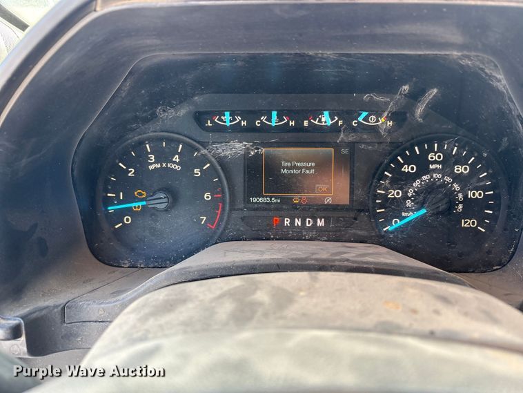 image for item EU4732 2018 Ford F150 SuperCab pickup truck