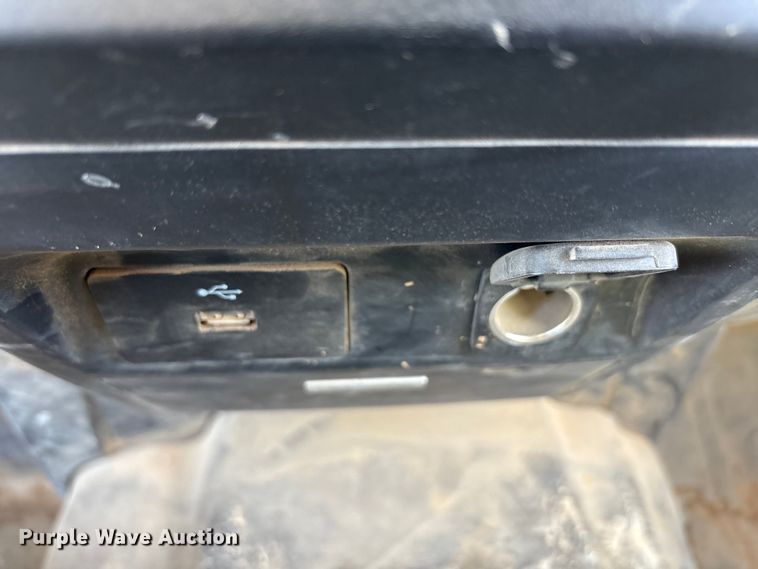 image for item EU4732 2018 Ford F150 SuperCab pickup truck