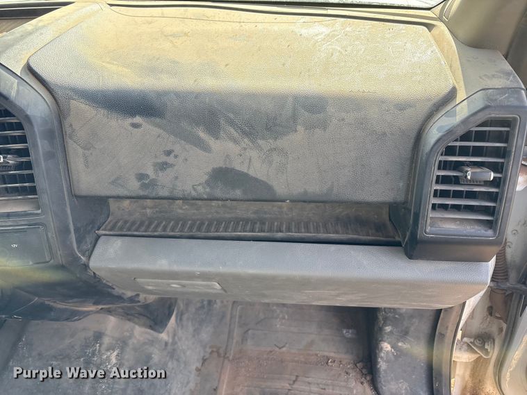 image for item EU4732 2018 Ford F150 SuperCab pickup truck