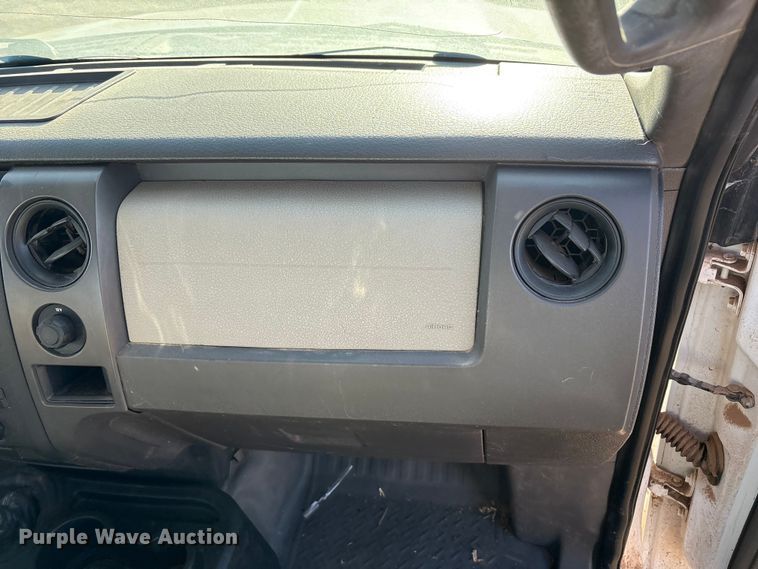 image for item EU4733 2010 Ford F150 pickup truck