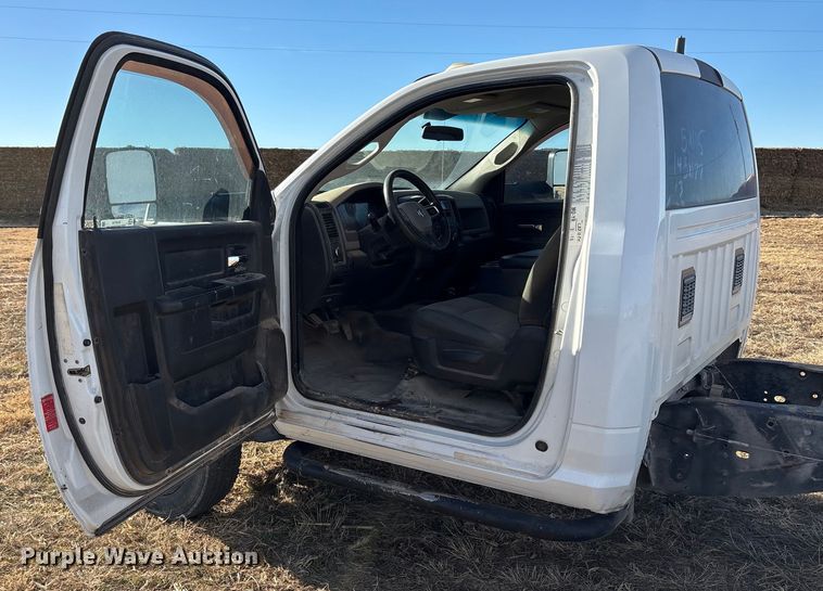 image for item EU4734 2011 Dodge Ram 4500 truck cab and chassis