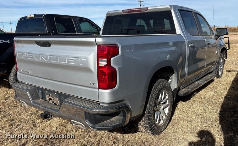 image for item EU4736 2019 Chevrolet Silverado 15000 Crew Cab pickup truck