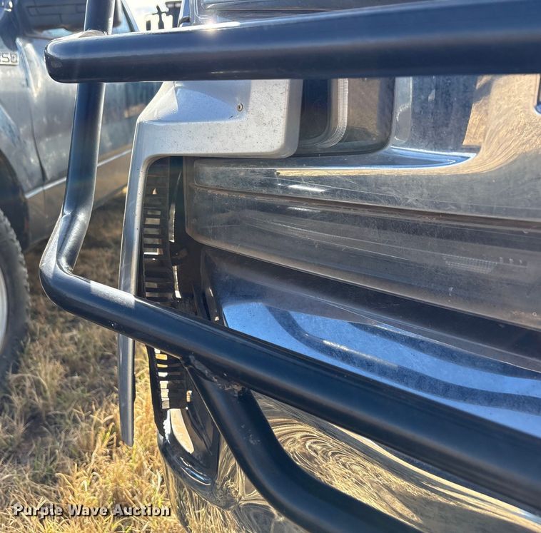 image for item EU4736 2019 Chevrolet Silverado 15000 Crew Cab pickup truck