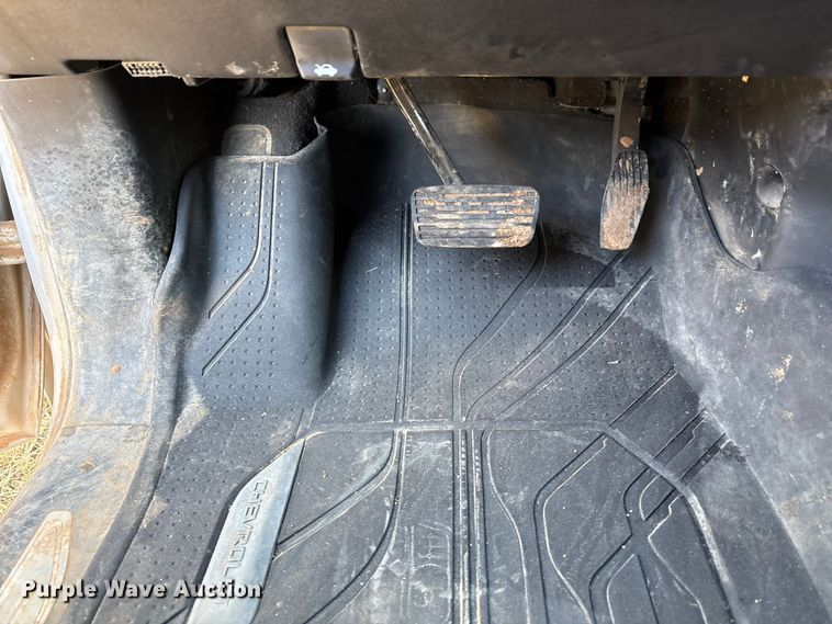 image for item EU4736 2019 Chevrolet Silverado 15000 Crew Cab pickup truck