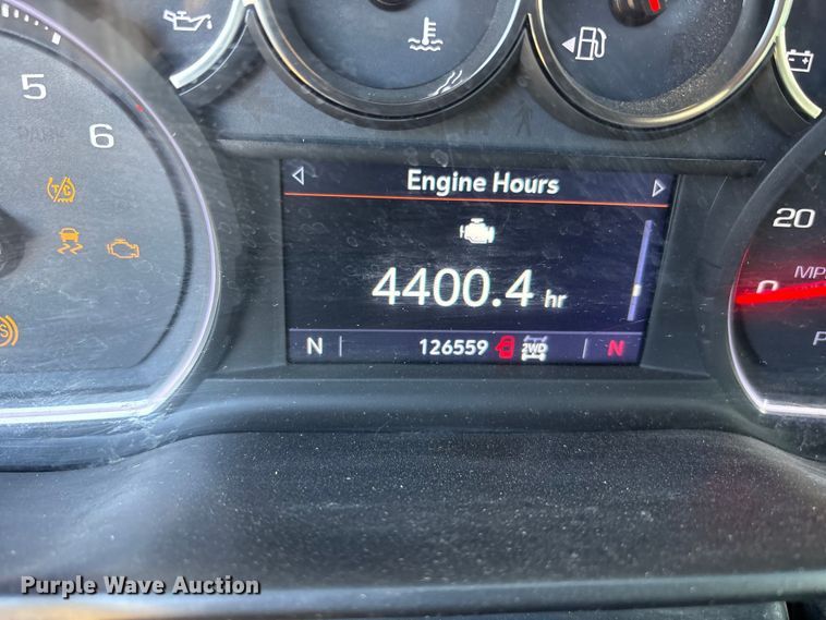 image for item EU4736 2019 Chevrolet Silverado 15000 Crew Cab pickup truck