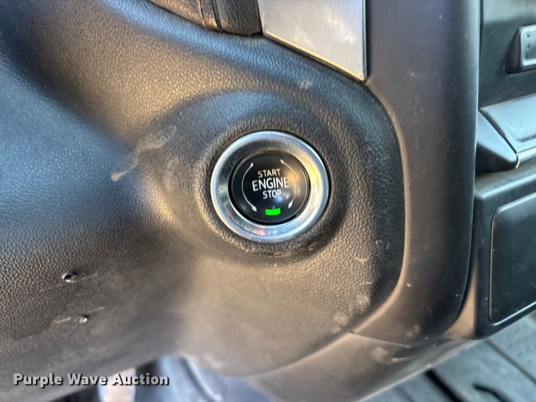 image for item EU4736 2019 Chevrolet Silverado 15000 Crew Cab pickup truck