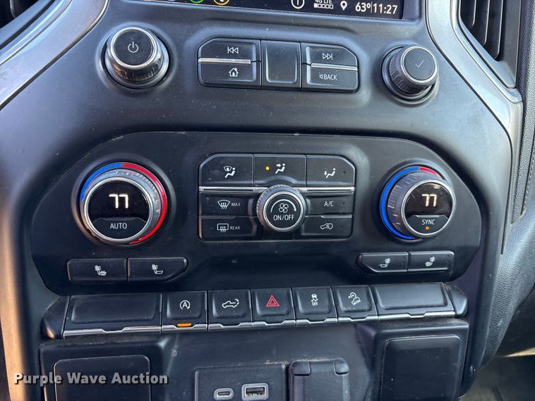 image for item EU4736 2019 Chevrolet Silverado 15000 Crew Cab pickup truck