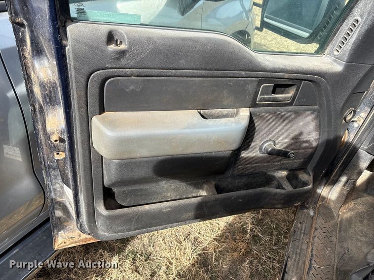 image for item EU4737 2014 Ford F150 SuperCab pickup truck