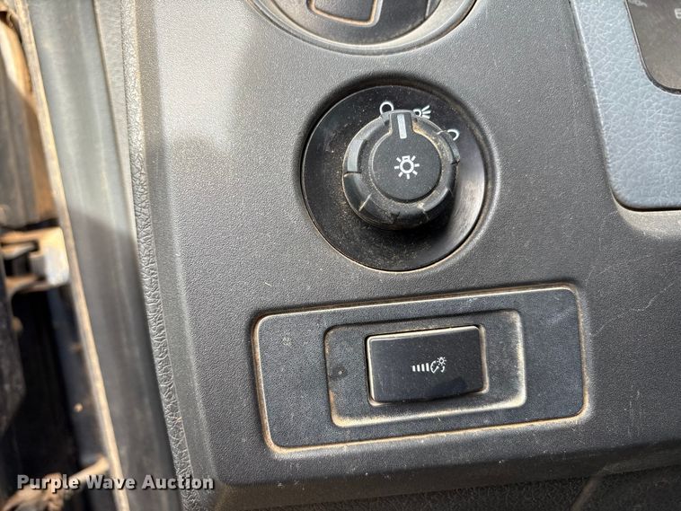 image for item EU4737 2014 Ford F150 SuperCab pickup truck