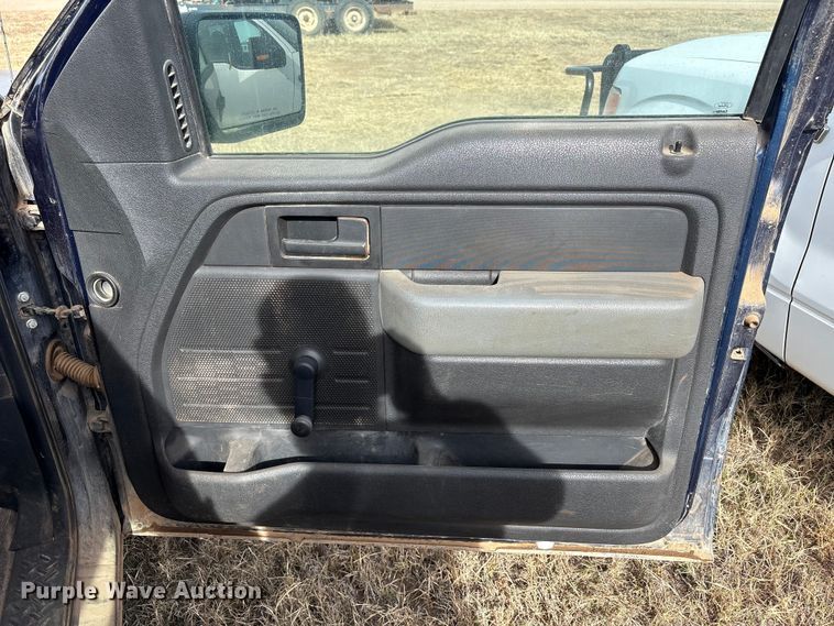 image for item EU4737 2014 Ford F150 SuperCab pickup truck