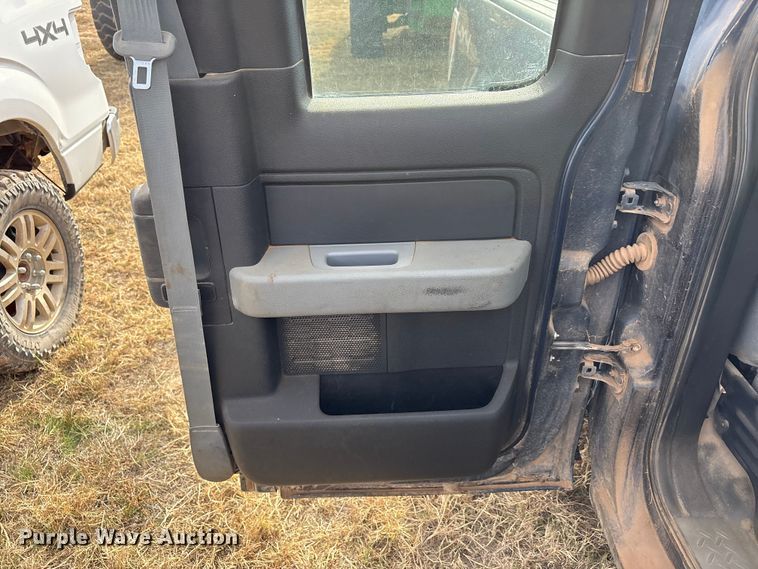 image for item EU4737 2014 Ford F150 SuperCab pickup truck